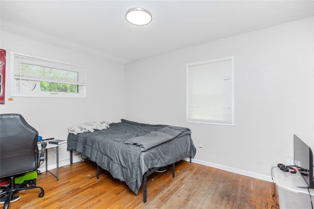 2507 E Tiffin Avenue, Des Moines, IA 50317
