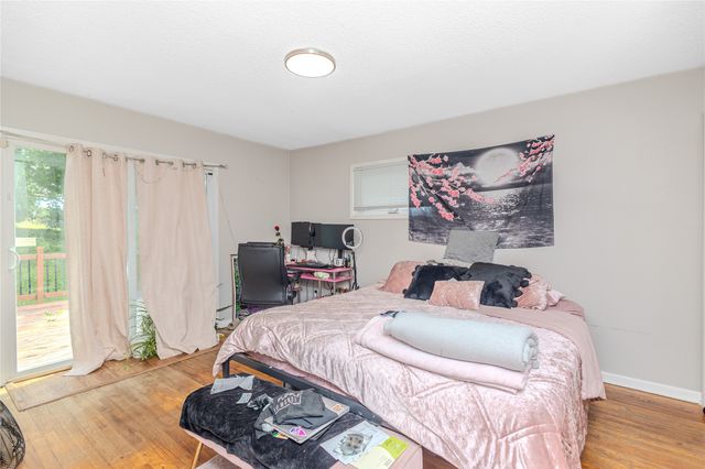 2507 E Tiffin Avenue, Des Moines, IA 50317