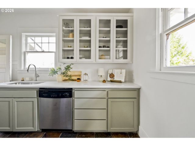 530 Se 71ST Ave, Portland, OR 97215