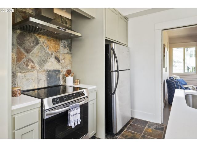 530 Se 71ST Ave, Portland, OR 97215