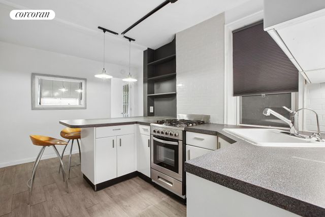 311 E 25th St Apt 2G, New York City, NY 10010