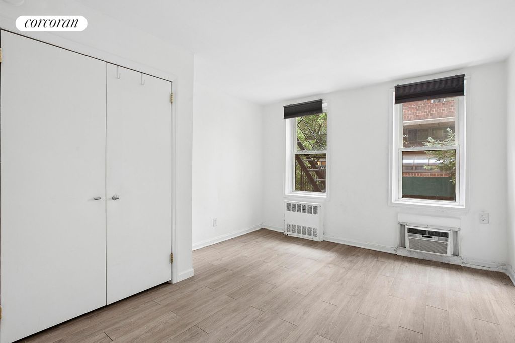 311 E 25th St Apt 2G, New York City, NY 10010