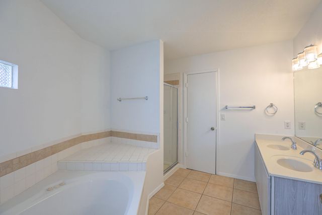 7108 Golden Eagle Place NE, Albuquerque, NM 87109