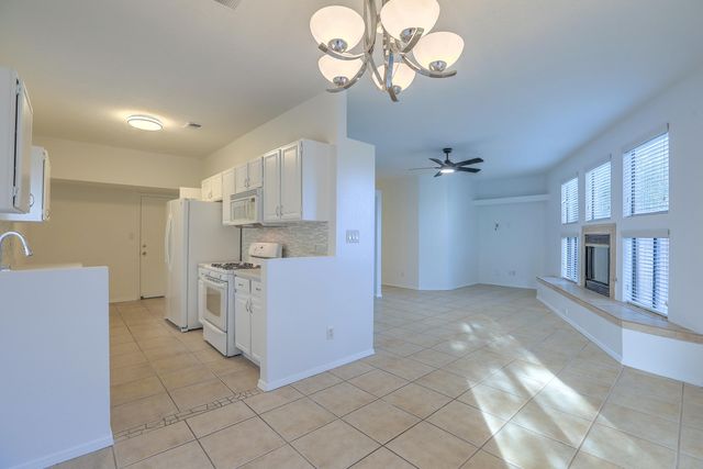 7108 Golden Eagle Place NE, Albuquerque, NM 87109