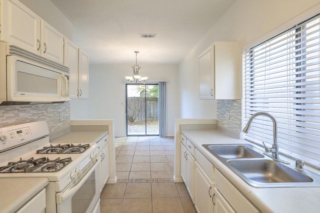 7108 Golden Eagle Place NE, Albuquerque, NM 87109