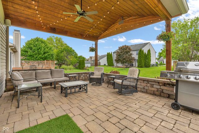 1917 Central Park Boulevard W, Greenwood, IN 46143