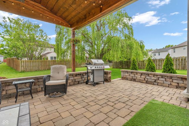 1917 Central Park Boulevard W, Greenwood, IN 46143