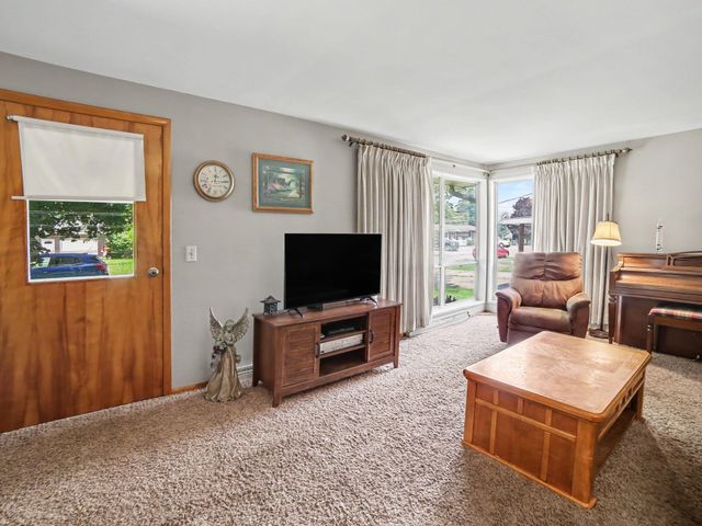 354 Lesada Avenue, Shelby, MI 49455