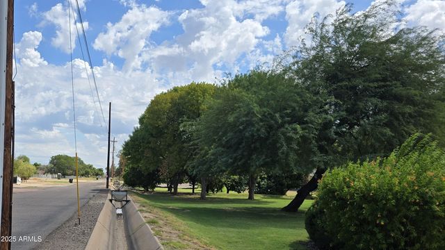 17633 W OCOTILLO Road, Waddell, AZ 85355