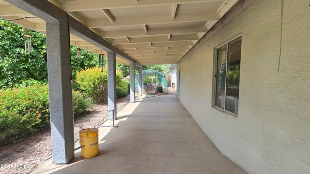 17633 W OCOTILLO Road, Waddell, AZ 85355