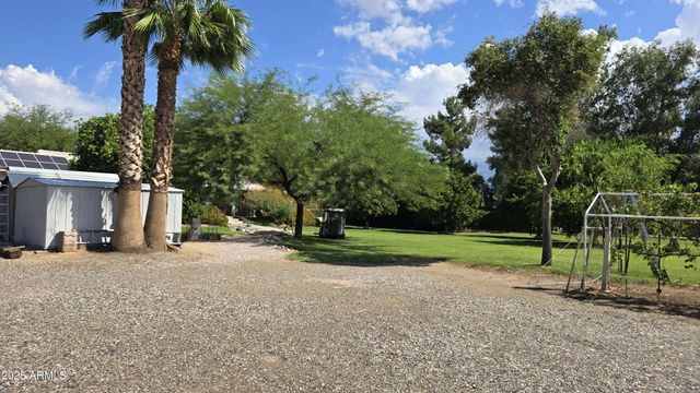 17633 W OCOTILLO Road, Waddell, AZ 85355