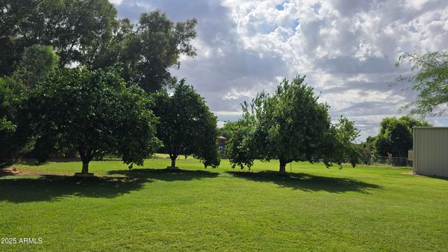 17633 W OCOTILLO Road, Waddell, AZ 85355