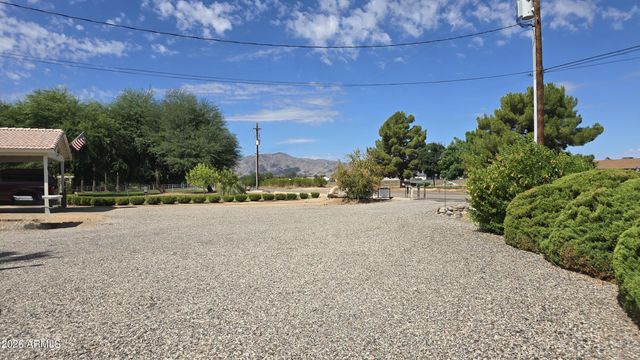 17633 W OCOTILLO Road, Waddell, AZ 85355
