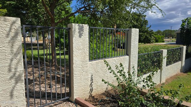 17633 W OCOTILLO Road, Waddell, AZ 85355