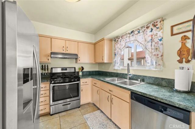 1230 S Cypress Avenue F, Ontario, CA 91762