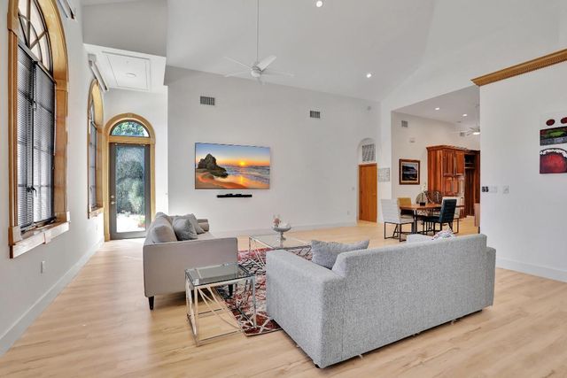 3901 NE 23rd Terrace, Lighthouse Point, FL 33064