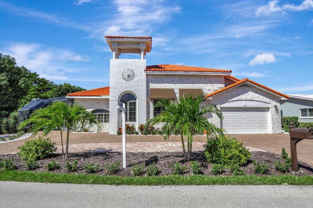 3901 NE 23rd Terrace, Lighthouse Point, FL 33064