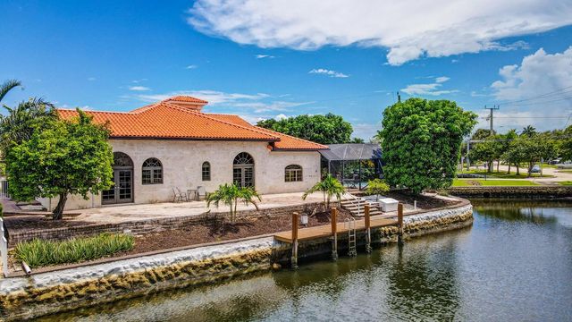 3901 NE 23rd Terrace, Lighthouse Point, FL 33064