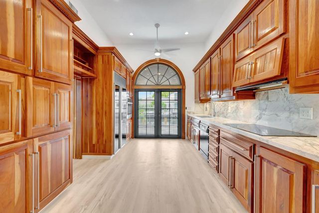 3901 NE 23rd Terrace, Lighthouse Point, FL 33064