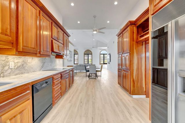 3901 NE 23rd Terrace, Lighthouse Point, FL 33064