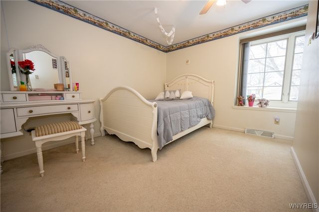 386 Old Oak Post Road, Amherst, NY 14051