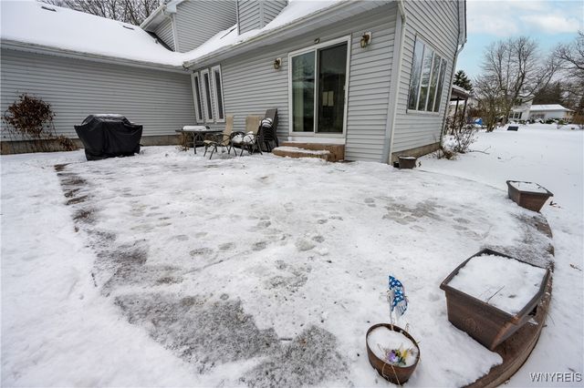 386 Old Oak Post Road, Amherst, NY 14051