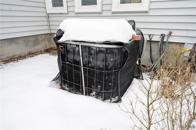 386 Old Oak Post Road, Amherst, NY 14051