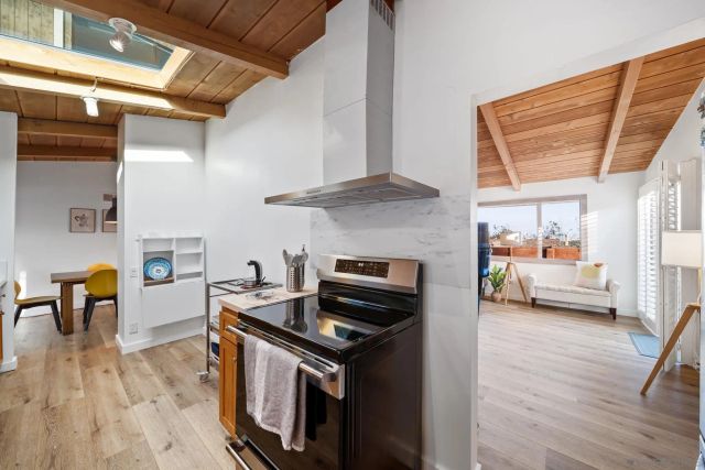 5643 Linda Rosa Ave, La Jolla, CA 92037