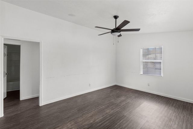 4126 Paladino Street, Bacliff, TX 77518