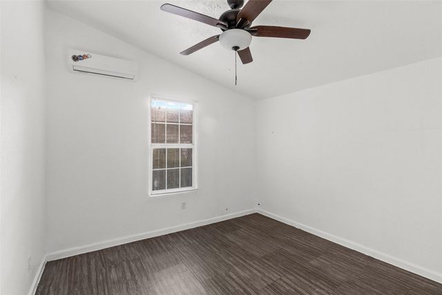 4126 Paladino Street, Bacliff, TX 77518