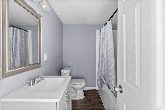 4126 Paladino Street, Bacliff, TX 77518