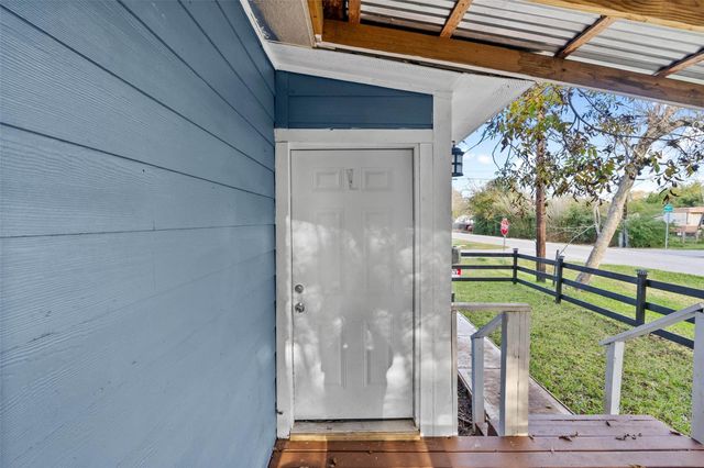 4126 Paladino Street, Bacliff, TX 77518