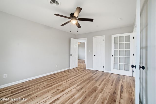 7121 Gageland Rd, Louisville, KY 40258