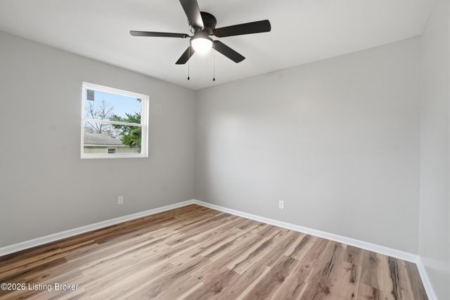 7121 Gageland Rd, Louisville, KY 40258