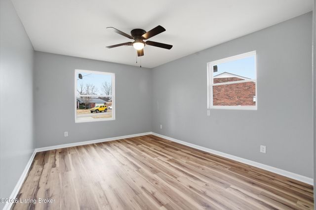 7121 Gageland Rd, Louisville, KY 40258