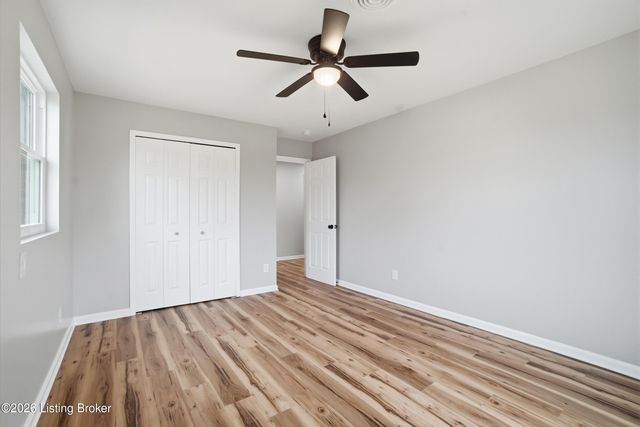 7121 Gageland Rd, Louisville, KY 40258