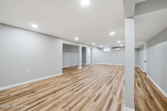 7121 Gageland Rd, Louisville, KY 40258