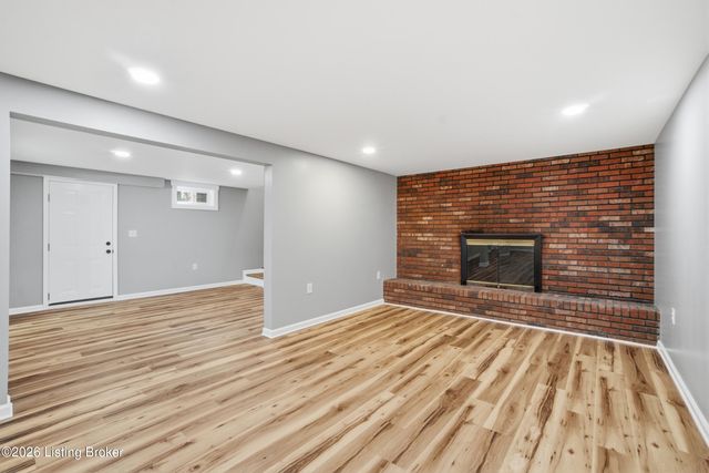 7121 Gageland Rd, Louisville, KY 40258