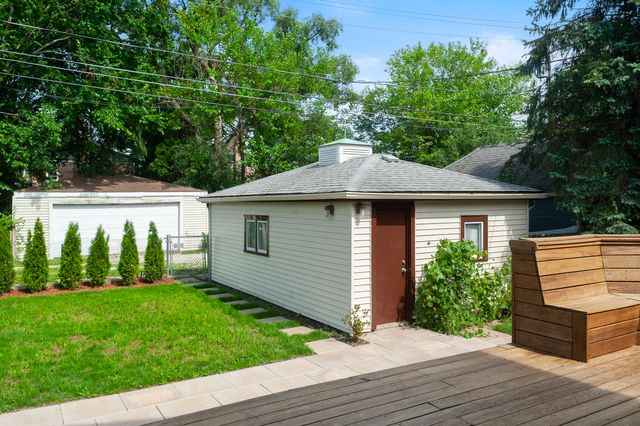 6711 N Monticello Avenue, Lincolnwood, IL 60712