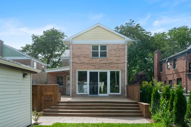 6711 N Monticello Avenue, Lincolnwood, IL 60712