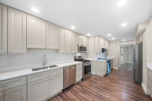 6711 N Monticello Avenue, Lincolnwood, IL 60712