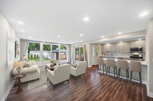 6711 N Monticello Avenue, Lincolnwood, IL 60712