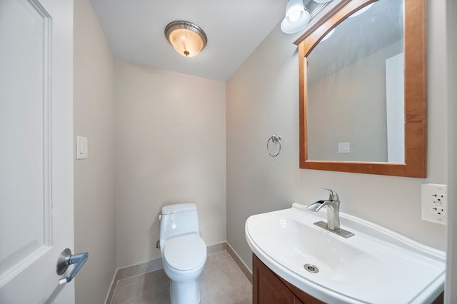 6711 N Monticello Avenue, Lincolnwood, IL 60712