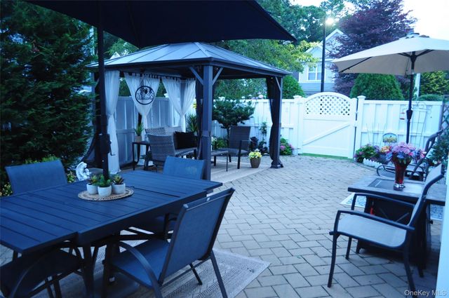 84 Kate Circle, Middle Island, NY 11953