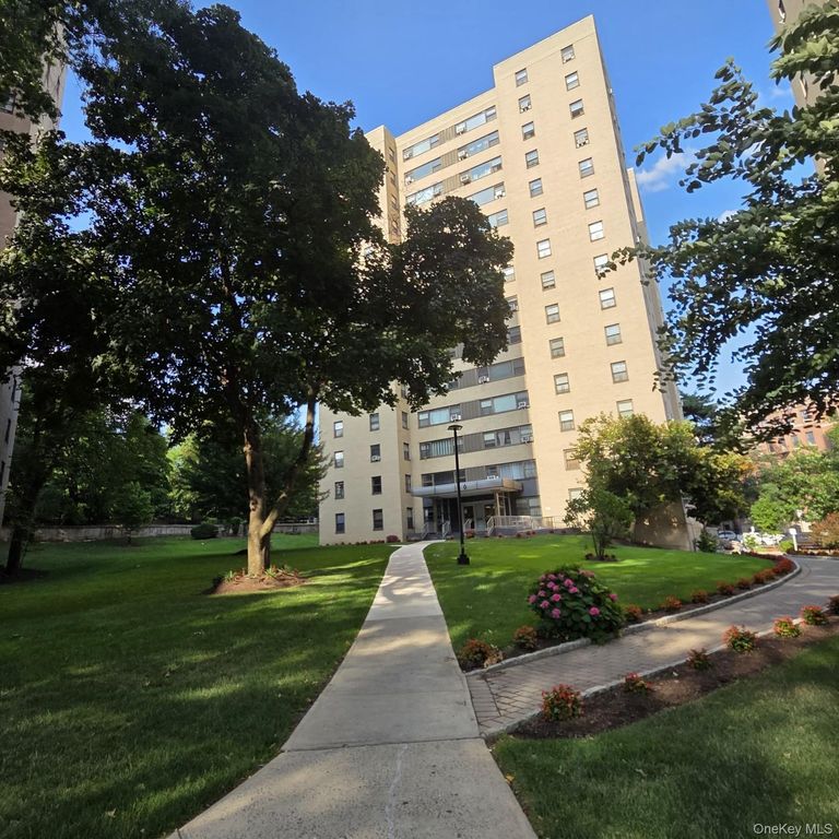 6 Fordham Hill Oval 8H, Bronx, NY 10468