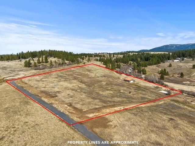 11707 E Tallman Rd, Chattaroy, WA 99003