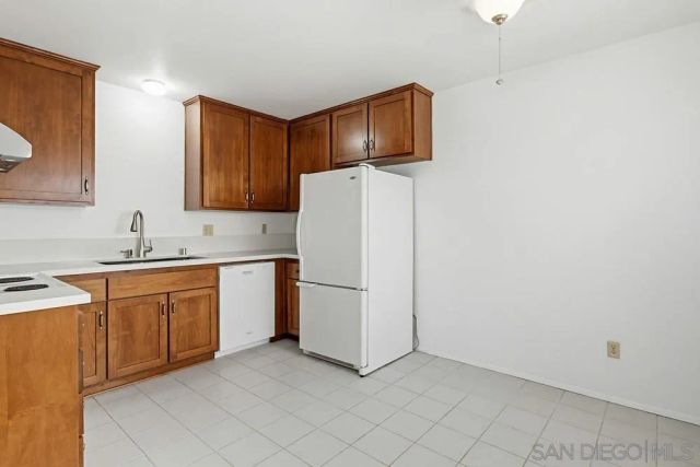 5517 Caminito Katerina, San Diego, CA 92111