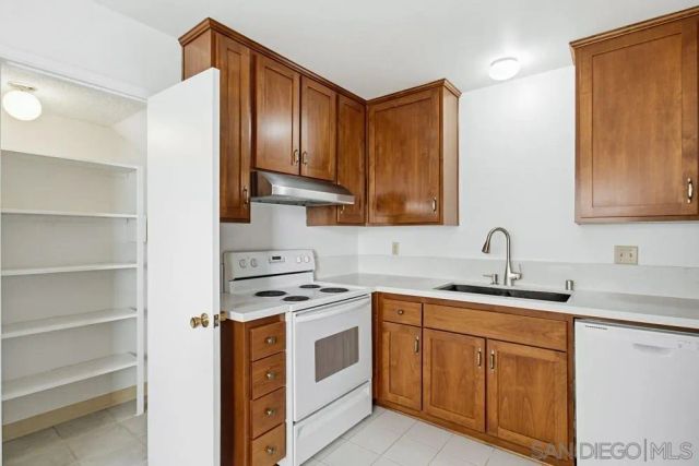 5517 Caminito Katerina, San Diego, CA 92111