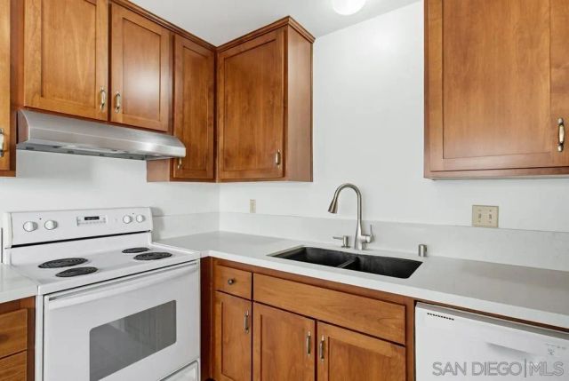 5517 Caminito Katerina, San Diego, CA 92111