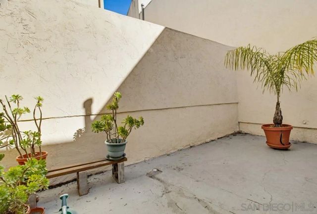 5517 Caminito Katerina, San Diego, CA 92111